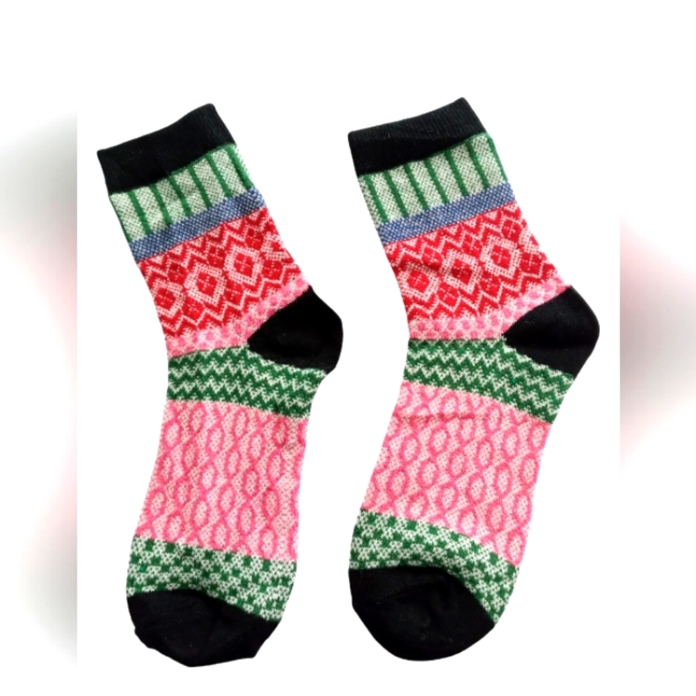NWOT Women's Warm Winter Multicolored Socks, One size